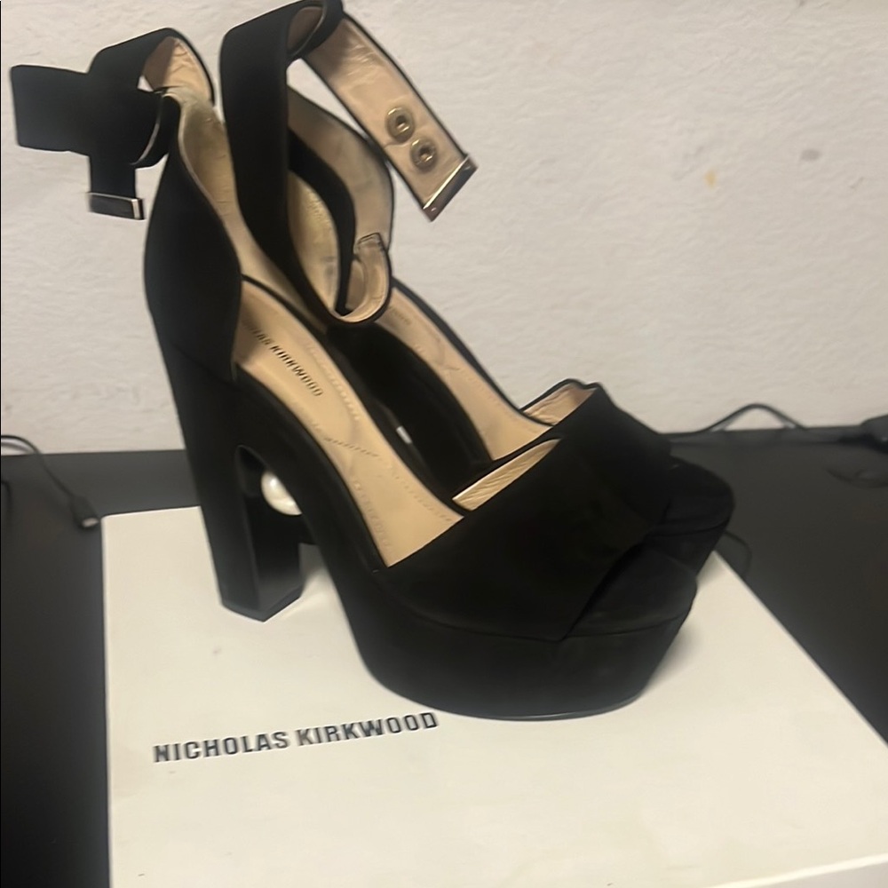 Nicholas Kirkwood Black Elegant Platform Heels
